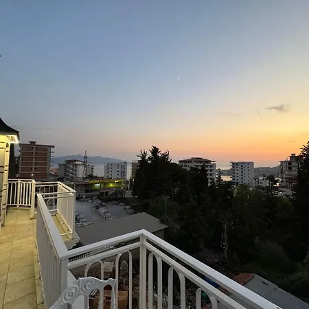 Troy Lejlighed Sarandë